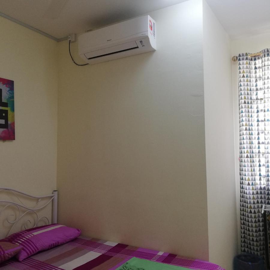 Neesa Homestay Bukit Gambang-Muslim Exterior photo
